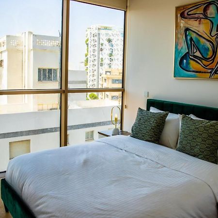 Phaedrus Living: 360 Tower Luxury Flat Apartment Nicosia Luaran gambar