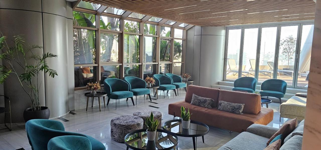 Phaedrus Living: 360 Tower Luxury Flat Apartment Nicosia Luaran gambar