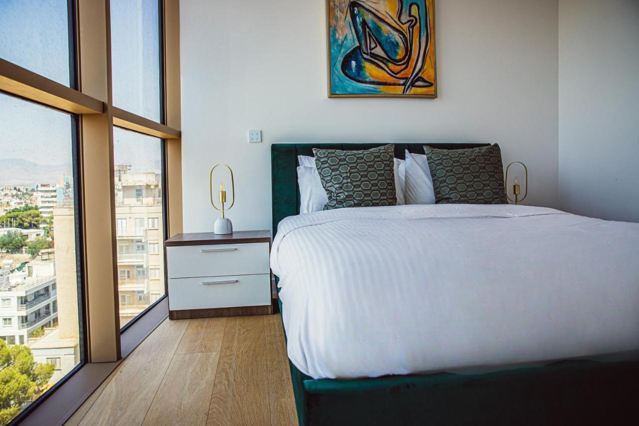 Phaedrus Living: 360 Tower Luxury Flat Apartment Nicosia Luaran gambar