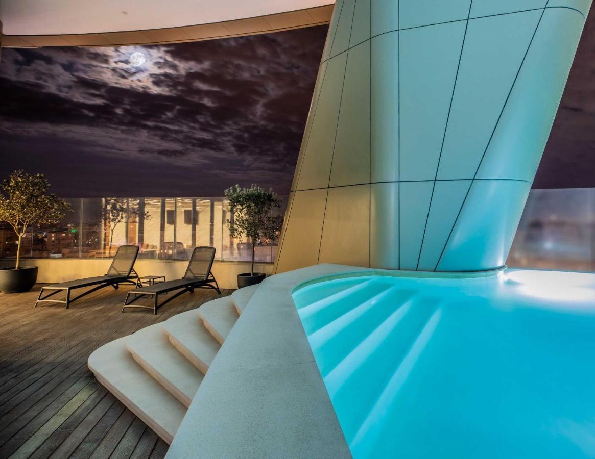 Phaedrus Living: 360 Tower Luxury Flat Apartment Nicosia Luaran gambar